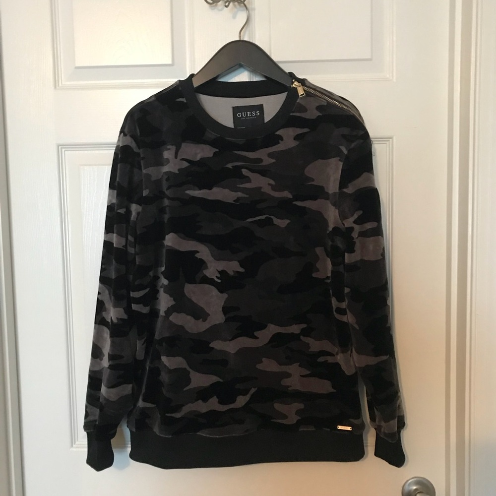 LS Gray Velvet Camo Guess Sweater